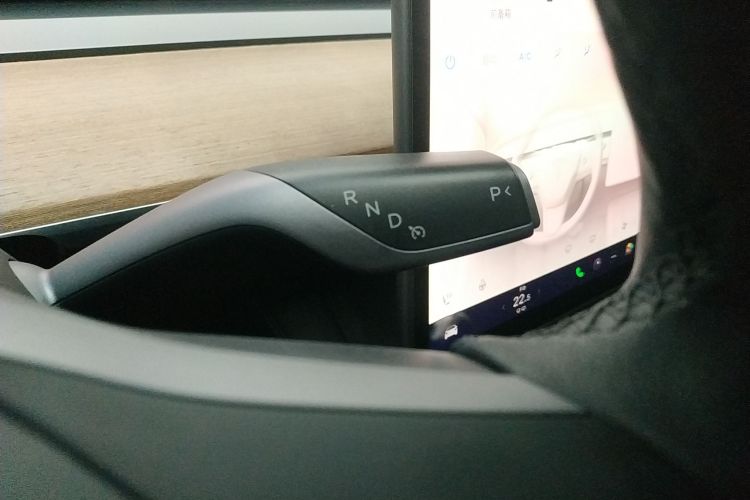 特斯拉 Model 3 2021款 标准续航后驱升级版 3D6中控内饰18