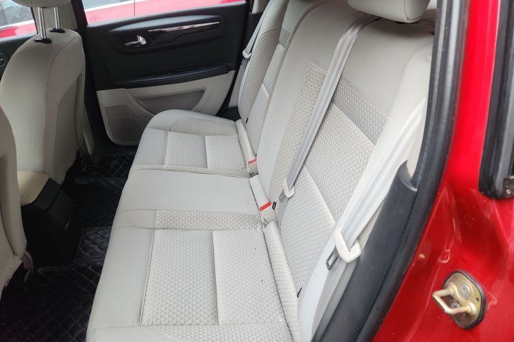 雪铁龙 世嘉 2013款 三厢 1.6L 自动品尚型中控内饰21