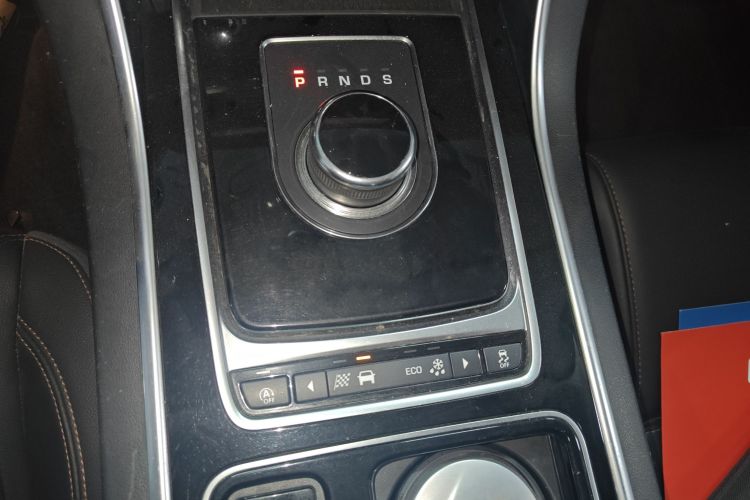 捷豹XEL 2018款 2.0T 200PS 尊享版局部细节18