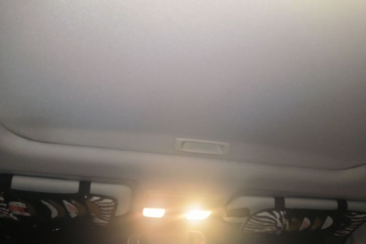 本田CR-V 2012款 2.4L 四驱豪华版局部细节22