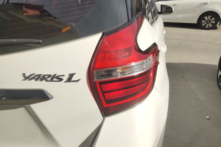 丰田 YARiS L 致炫 2016款 改款 1.5GS CVT锐动版车身外观9