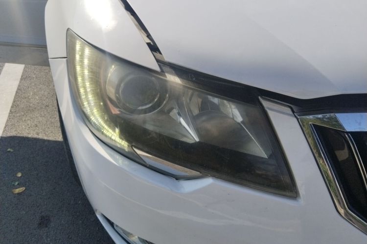 斯柯达 速尊 2014款 2.0TSI L&K限量版车身外观8