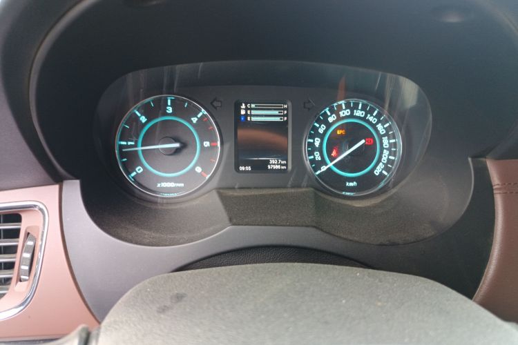 江汽集团 瑞风M5 2021款 2.0T 柴油手动版 国VI中控内饰15