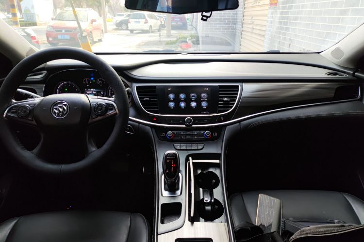 别克 君越 2016款 改款 28T 精英型中控内饰12