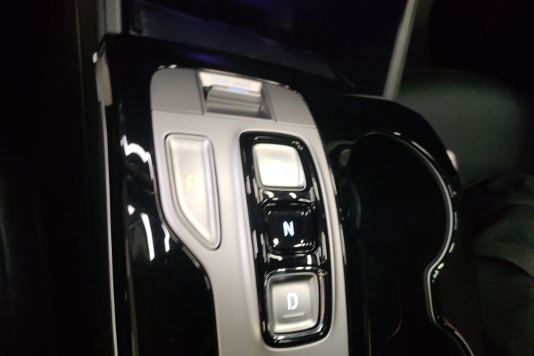 现代 2023款 途胜L 1.5T 自动两驱LUX尊贵版中控内饰18