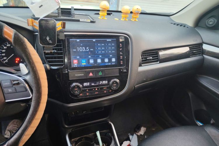 三菱 欧蓝德 2018款 2.4L 四驱精英版 5座中控内饰16