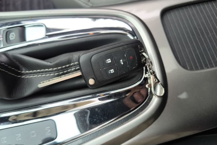 雪佛兰 迈锐宝 2014款 2.0L 自动豪华版中控内饰7001