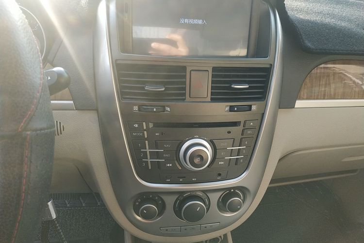 别克 凯越 2015款 1.5L 自动经典型局部细节16