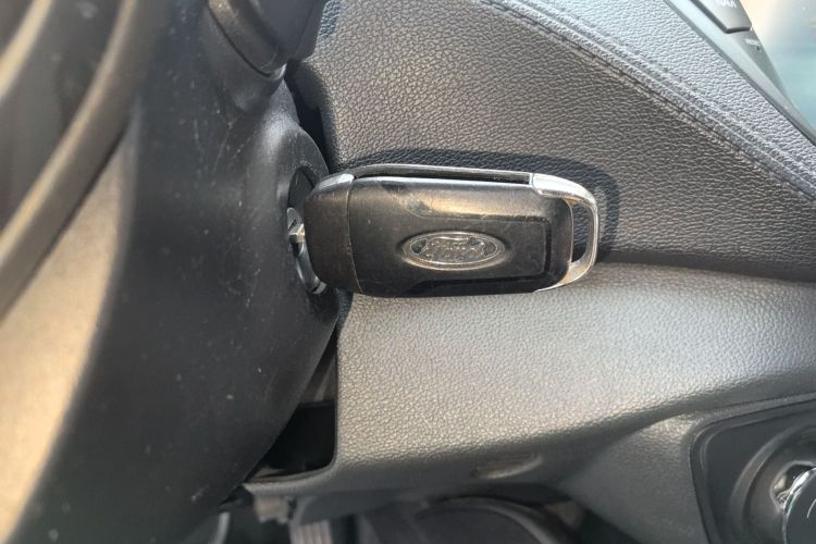 福特 福睿斯 2015款 1.5L 自动时尚型中控内饰7001