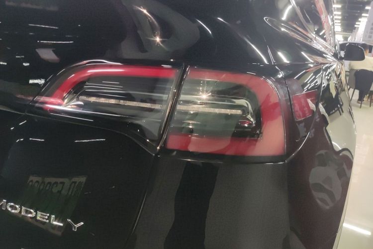 特斯拉 Model Y 2022款 改款 后轮驱动版车身外观6006