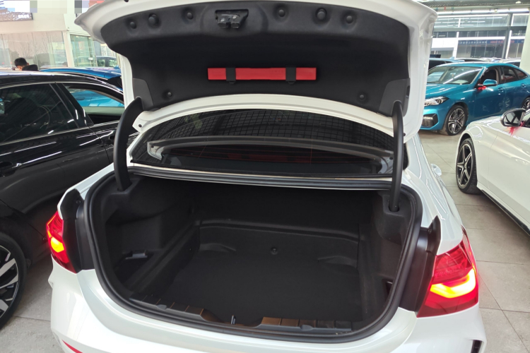 宝马1系 2023款 125i M运动曜夜版局部细节23