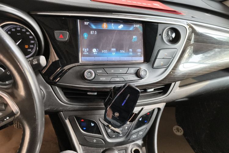 别克 昂科威 2018款 20T 两驱精英型中控内饰16