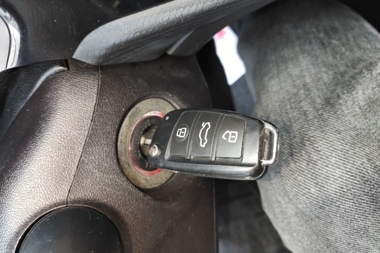 奇瑞 瑞虎3X 2018款 1.5L 手动精英版中控内饰7001