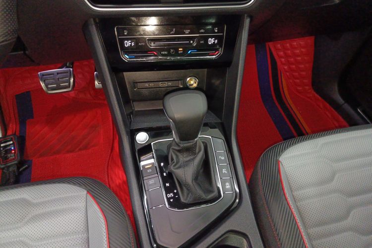 大众 途观L 2023款 330TSI 自动两驱R-Line旗舰版局部细节18