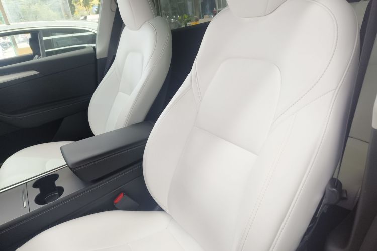 特斯拉 Model Y 2022款 改款 后轮驱动版局部细节19