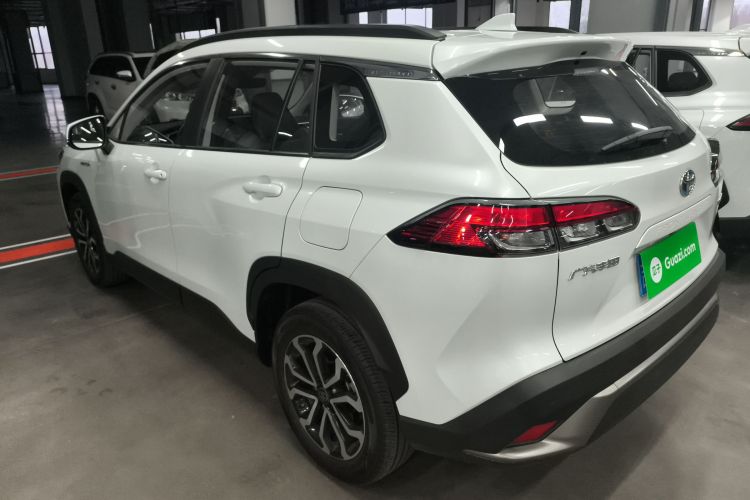 丰田 锋兰达 2023款 2.0L 智能电混双擎 尊贵版车身外观4