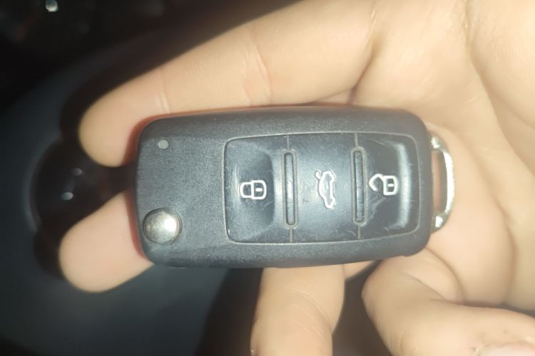 大众 朗逸 2017款 1.6L 手动风尚版中控内饰11