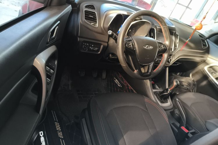 奇瑞 瑞虎5 2017款 1.5T 手动舒适版中控内饰20