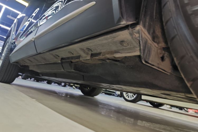 丰田 威兰达 2022款 2.0L CVT两驱豪华PLUS版局部细节9002