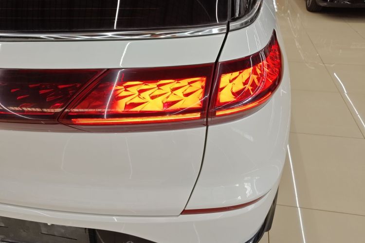 小鹏G3 2021款 G3i 460G车身外观6006