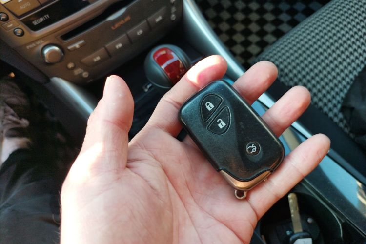 雷克萨斯IS 2011款 250 运动版中控内饰11