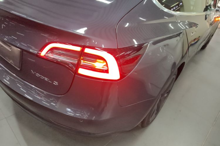 特斯拉 Model 3 2019款 标准续航后驱升级版车身外观9