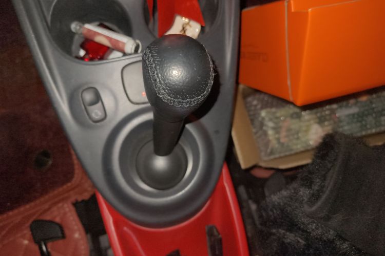 smart fortwo 2015款 1.0L 52千瓦硬顶灵动版中控内饰18