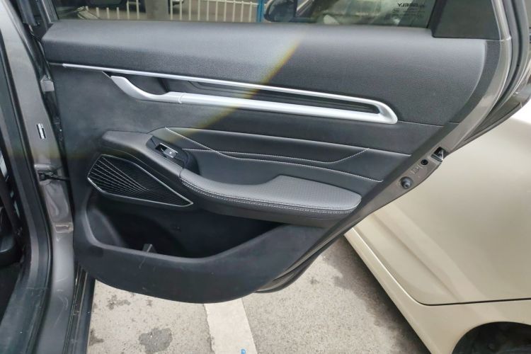 吉利汽车 帝豪 2022款 第4代 1.5L CVT尊贵型中控内饰7006