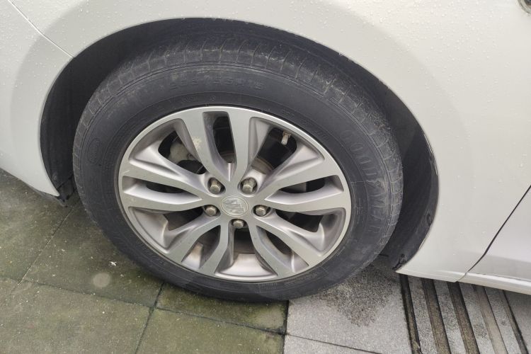 别克 英朗 2019款 18T 自动互联精英型 国VI车身外观6007