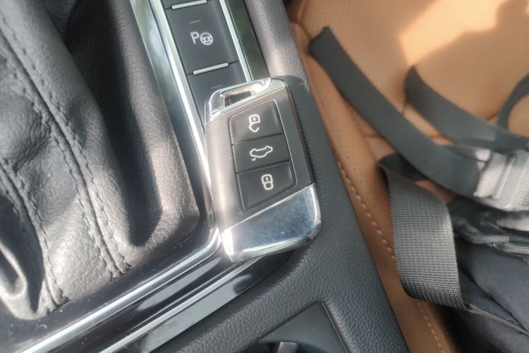 一汽-大众CC 2021款 猎装车 380TSI 猎心版中控内饰7001