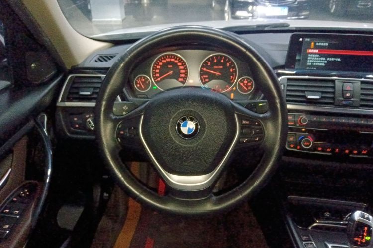 宝马3系 2019款 320Li 时尚型中控内饰13