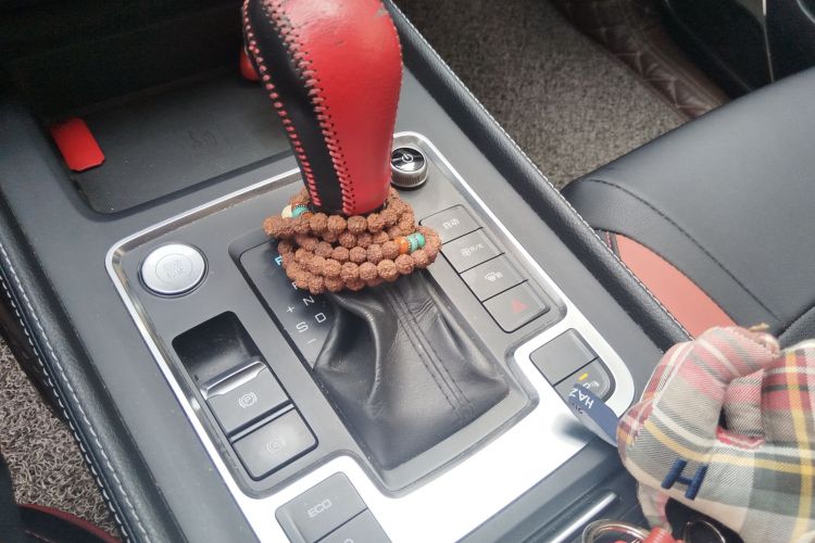 比亚迪 唐 2018款 2.0T 自动智联尊贵型 5座 国V中控内饰18