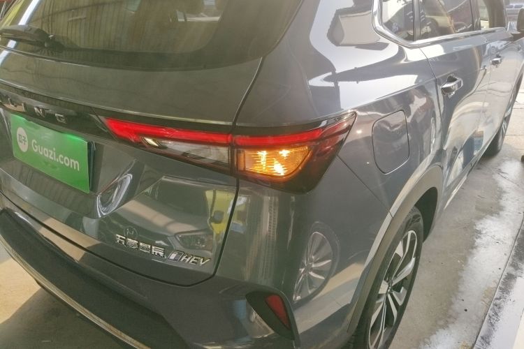 五菱汽车 五菱星辰 2022款 2.0L DHT电劲款车身外观9