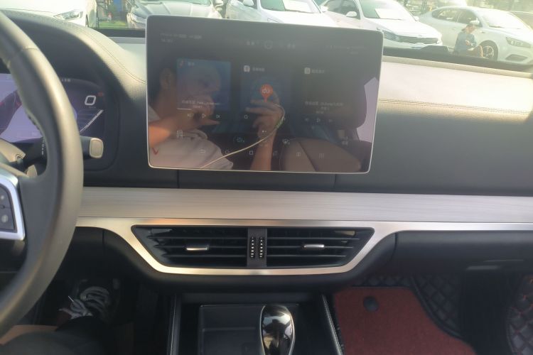 比亚迪 唐 2018款 2.0T 自动智联尊荣型 7座 国V局部细节16