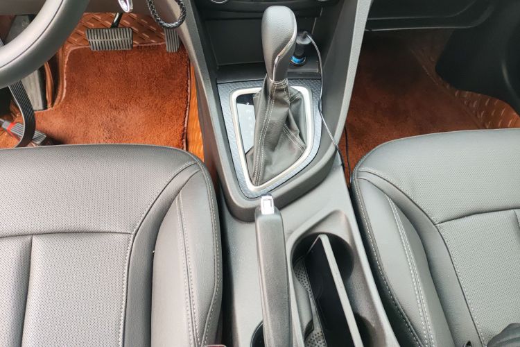 别克 英朗 2021款 改款 典范 1.5L 自动精英型中控内饰18