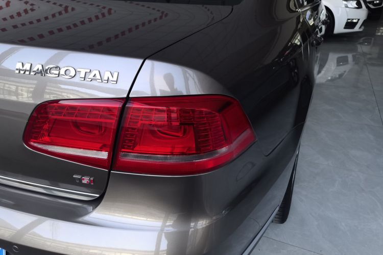 大众 迈腾 2016款 1.8TSI 智享豪华型车身外观9