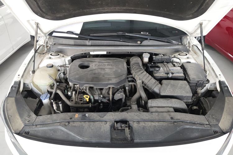 现代 菲斯塔 2019款 280TGDi 运动版 国VI机舱底盘24