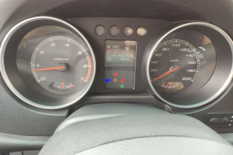 北京BJ40 2016款 40L 2.3T 自动四驱尊享版中控内饰14