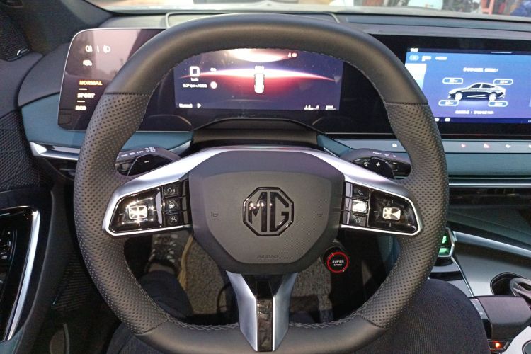 名爵 MG7 2023款 2.0T 自动猎美奢享版中控内饰13