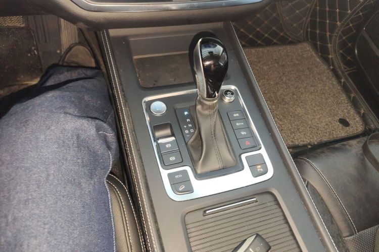 比亚迪 唐 2019款 2.0T 自动智联尊享型 5座 国VI局部细节18