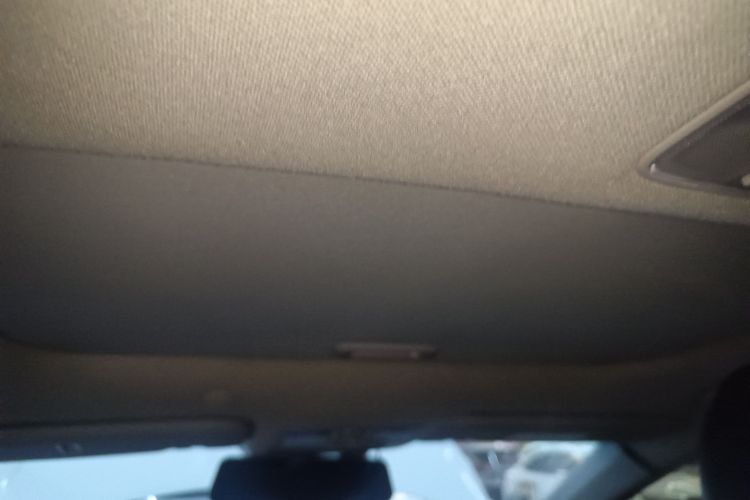 现代 朗动 2016款 1.6L 自动尊贵型中控内饰22