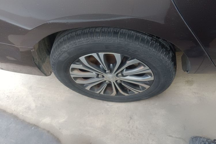 别克GL8 2021款 陆上公务舱 652T 舒适型车身外观6008