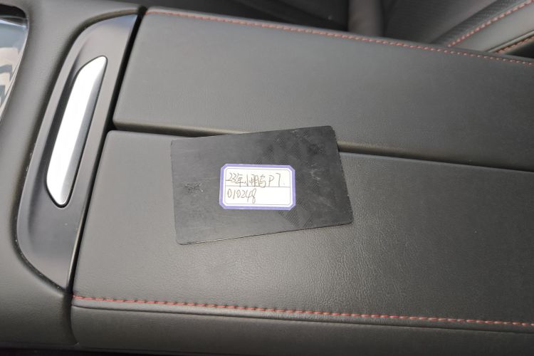 小鹏P7 2022款 480E中控内饰11