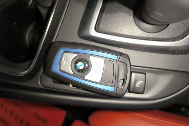 宝马3系GT 2020款 320i M运动曜夜版中控内饰7001