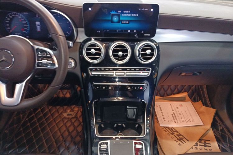 奔驰GLC 2020款 改款 GLC 260 L 4MATIC 动感型中控内饰16