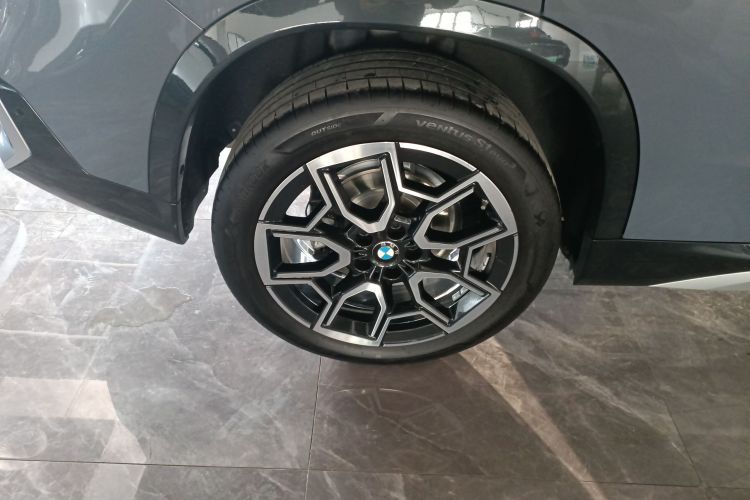 宝马X1 2023款 sDrive25Li X设计套装车身外观6008