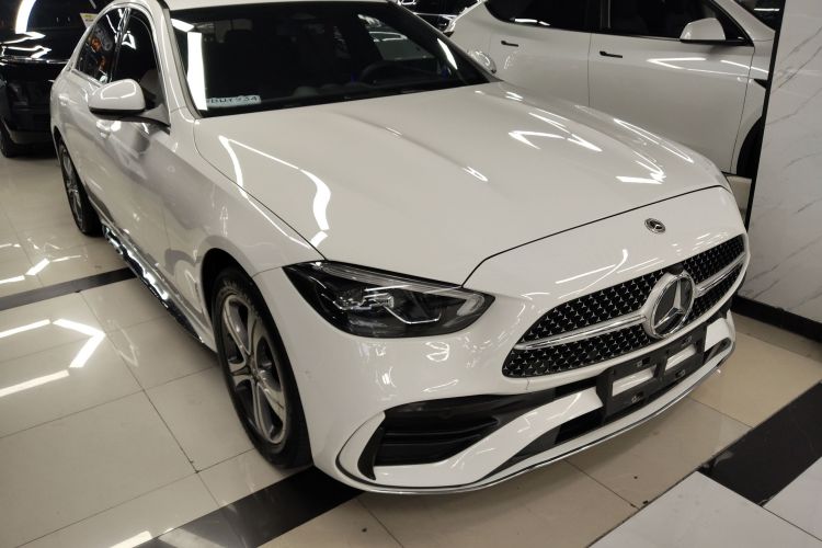 奔驰C级 2022款 改款 C 200 L 运动版车身外观3