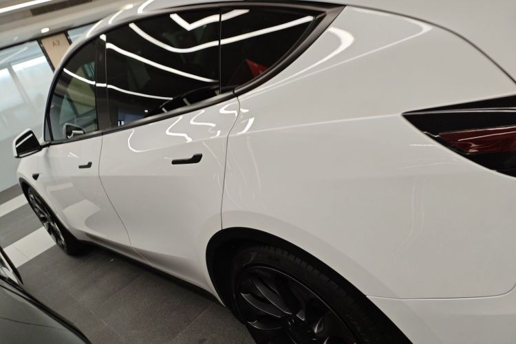 特斯拉 Model Y 2022款 Performance高性能全轮驱动版车身外观6001