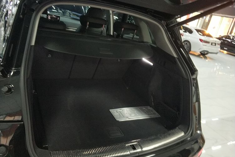 奥迪Q5L 2020款 45 TFSI 尊享风雅型机舱底盘23