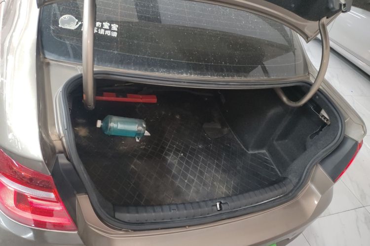 大众 宝来 2014款 1.6L 自动舒适型机舱底盘23